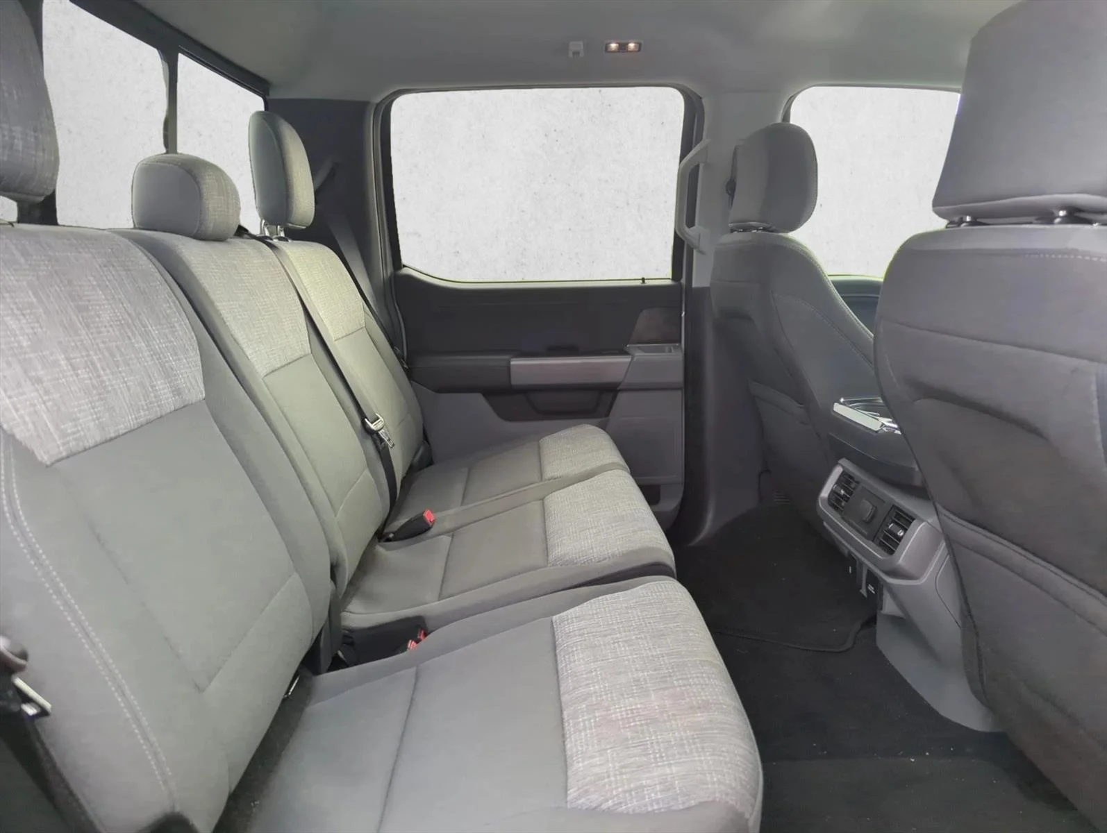 Used 2023 Avalanche Ford XLT image 22