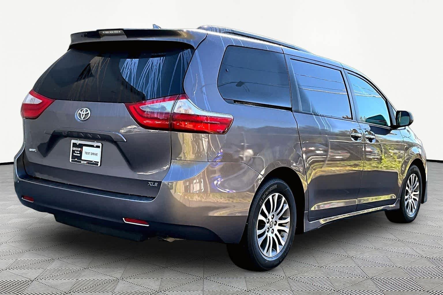 Used 2020 Predawn Gray Mica Toyota XLE image 13