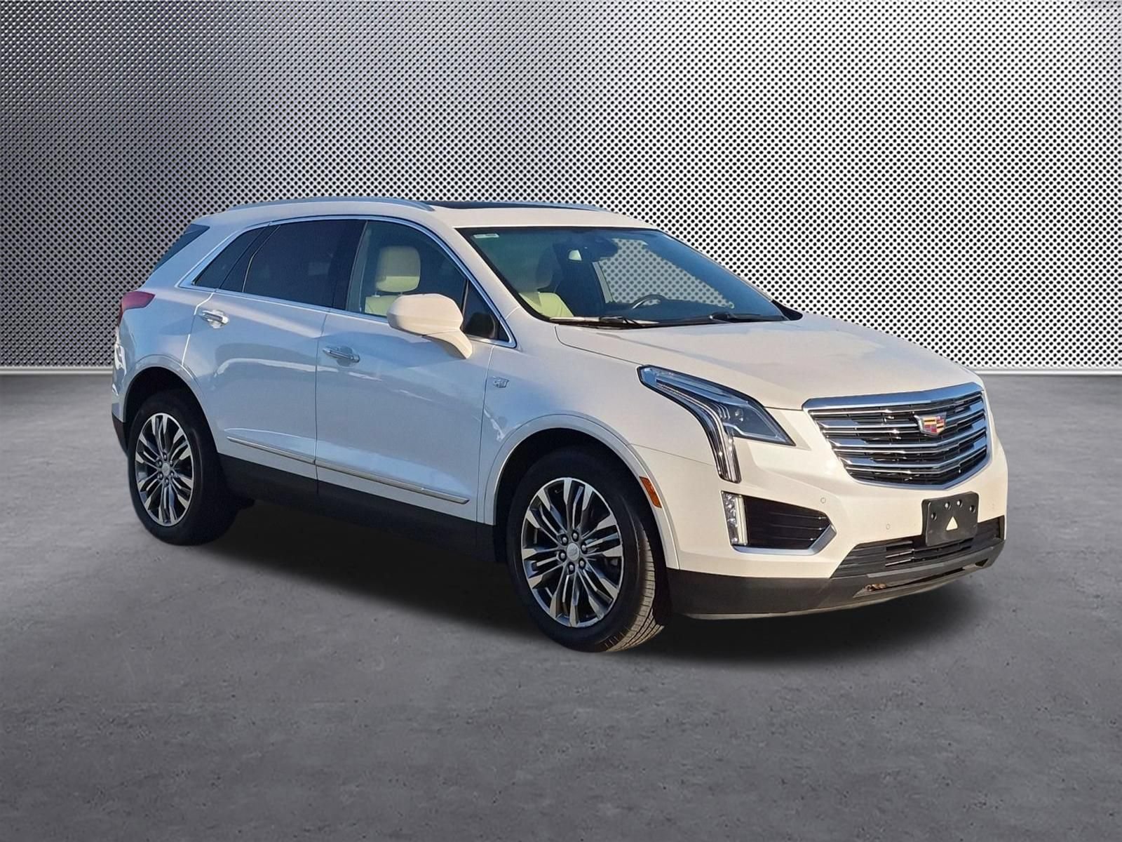 Used 2019 CRYSTAL WHITE TRICOAT Cadillac Premium Luxury FWD image 7
