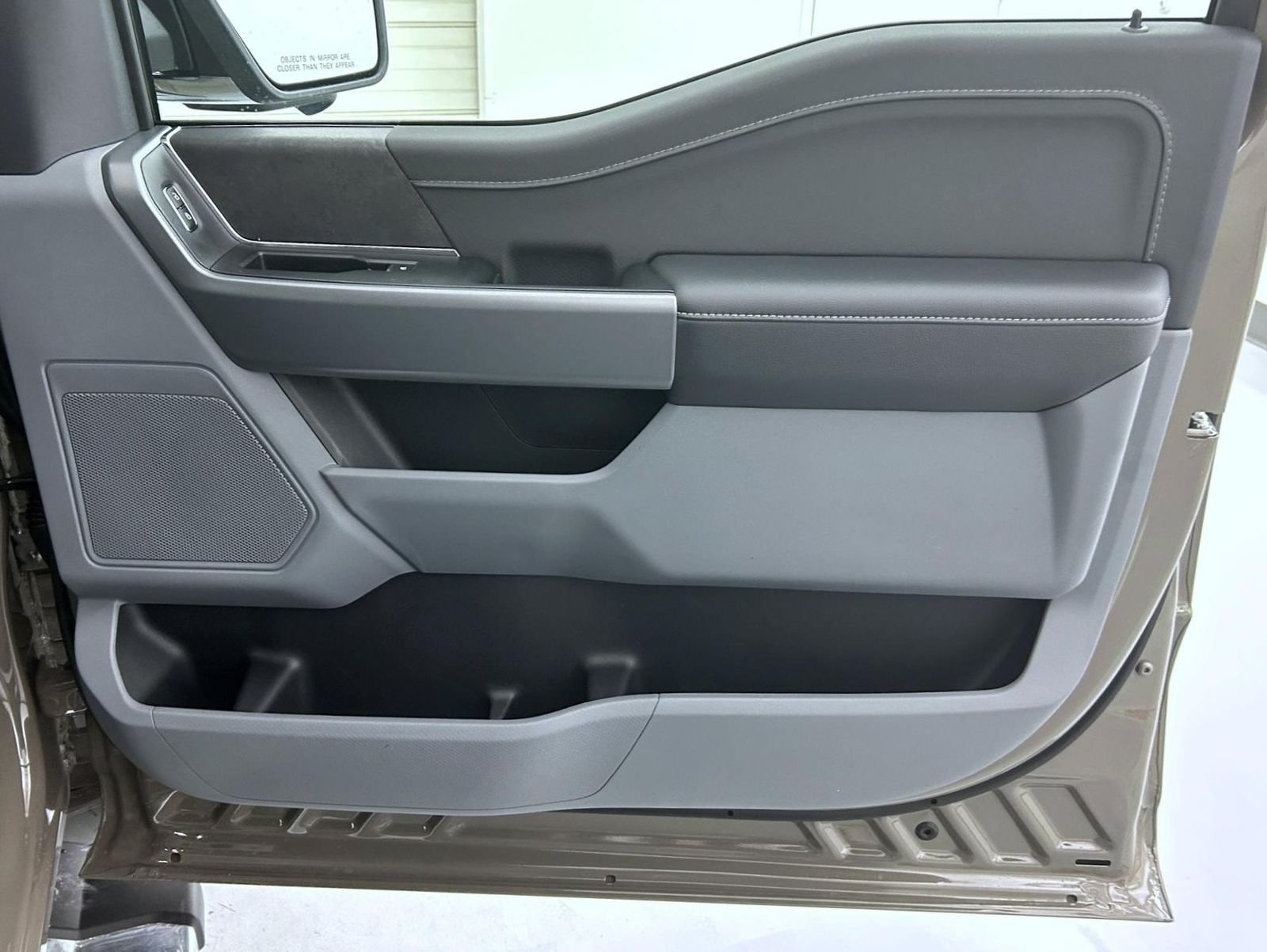 New 2026 Marsh Gray Ford XLT image 16