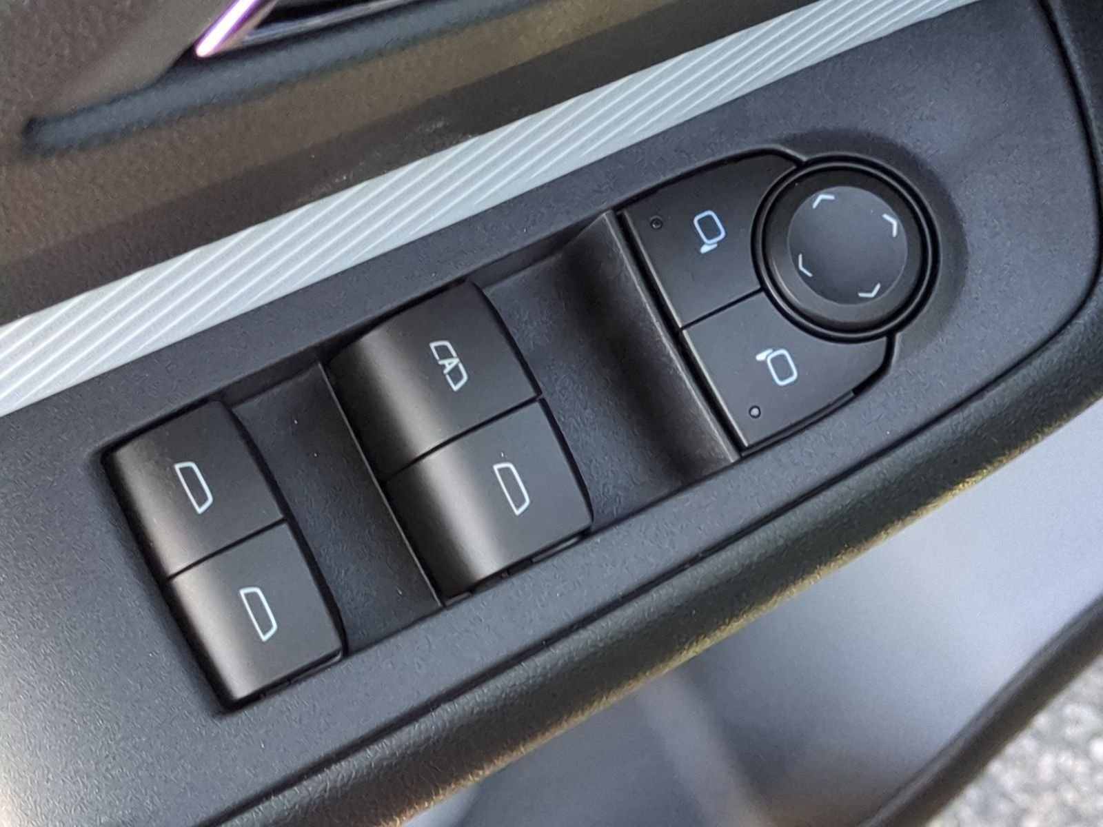 2027 Chevrolet Bolt LT - Photo 55