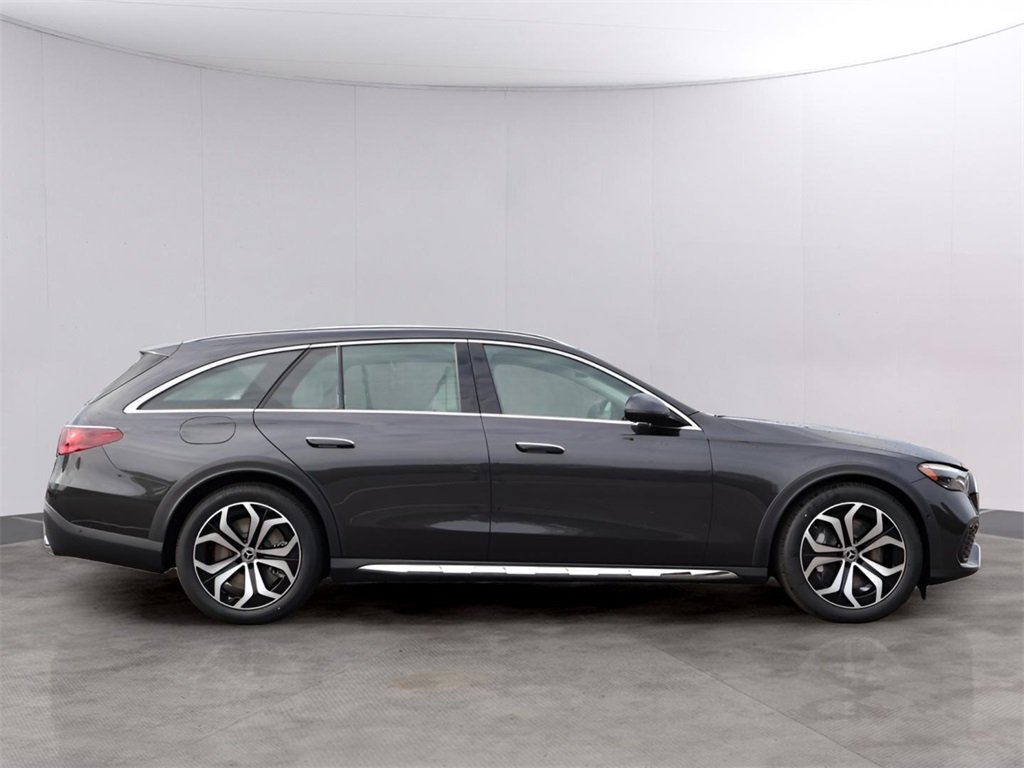 2026 Mercedes Benz E 450 4MATIC All-Terrain photo 4