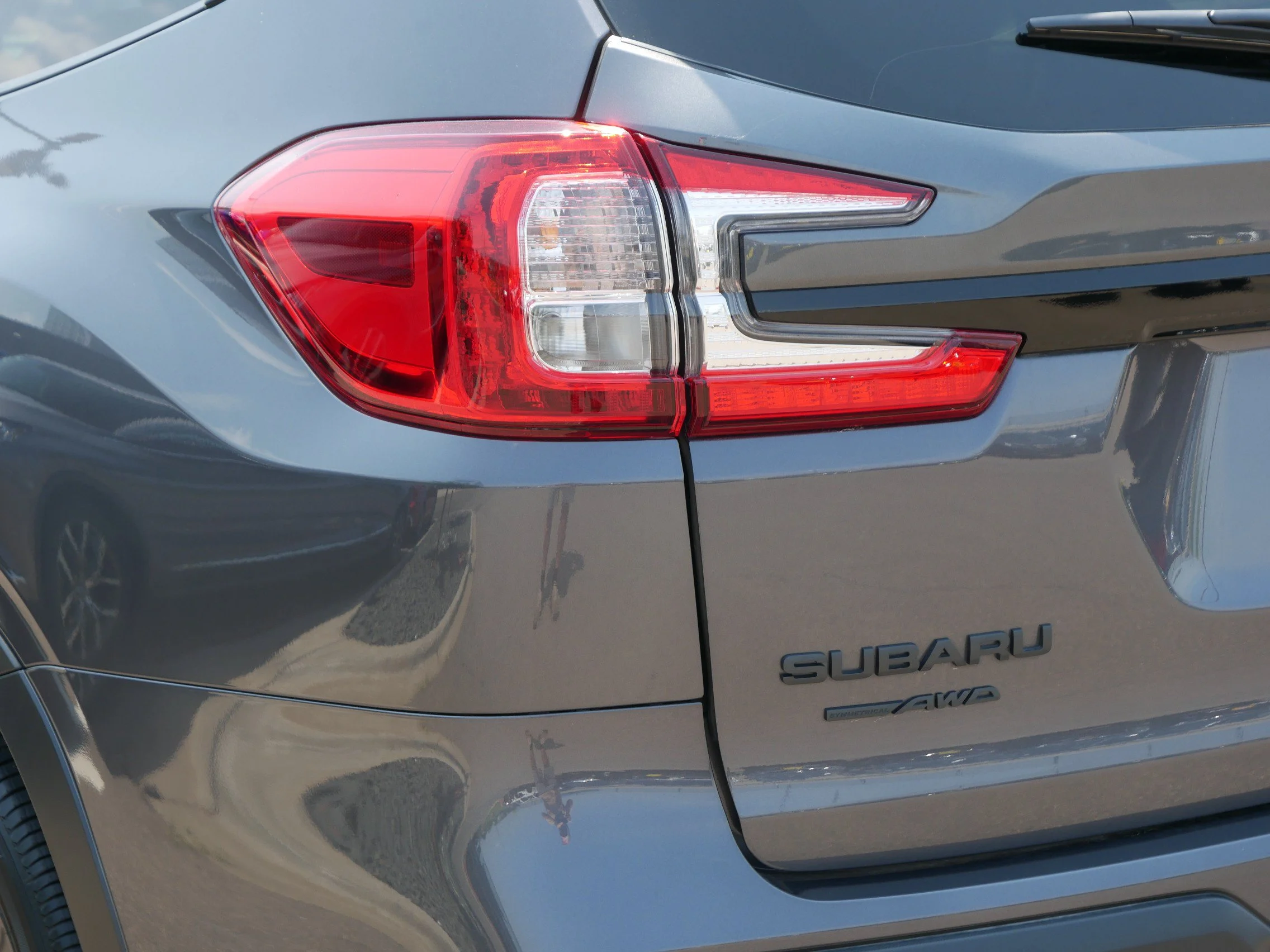 Used 2025 Magnetite Gray Metallic Subaru Onyx Edition Touring image 17