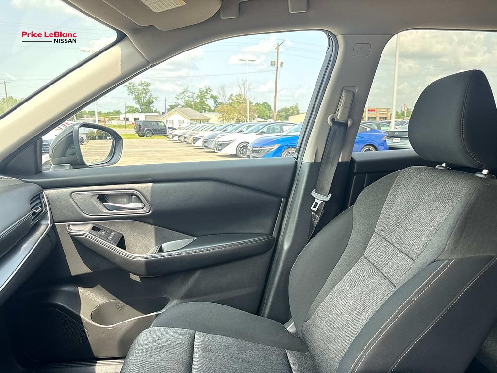 Used 2024 Super Black Nissan SV image 15