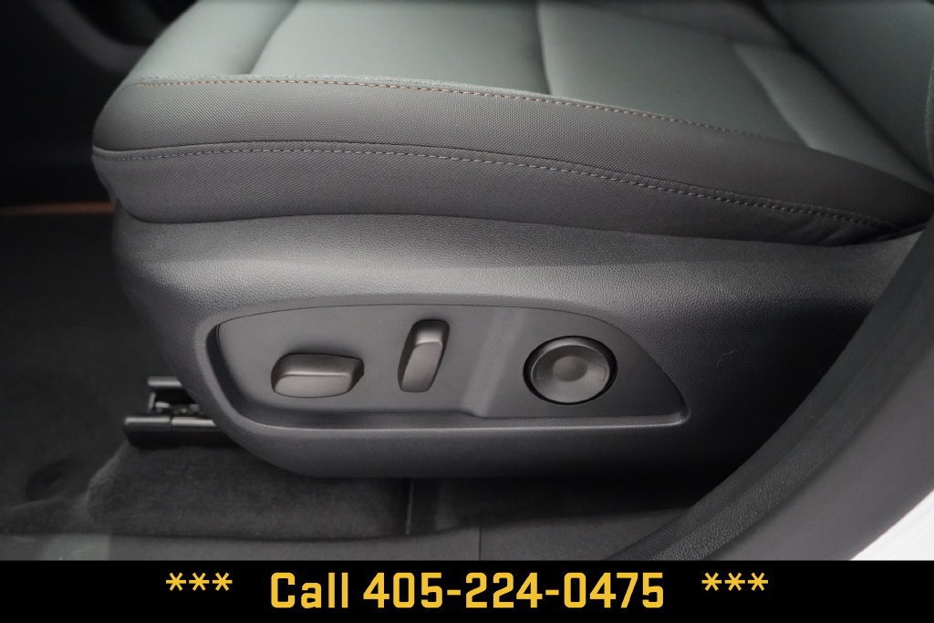 2027 GMC Terrain AT4 - Photo 17