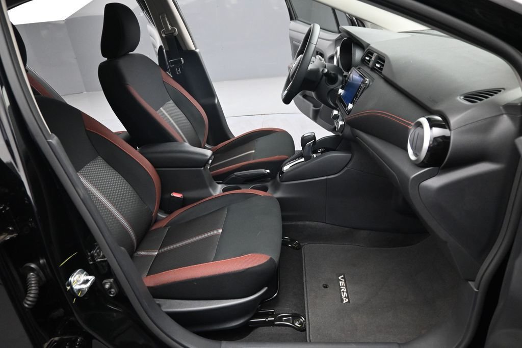 Used 2025 Black Nissan 1.6 SR image 29