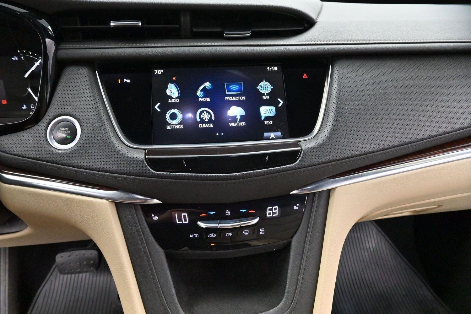 Used 2019 RADIANT SILVER METALLIC Cadillac Luxury FWD image 23