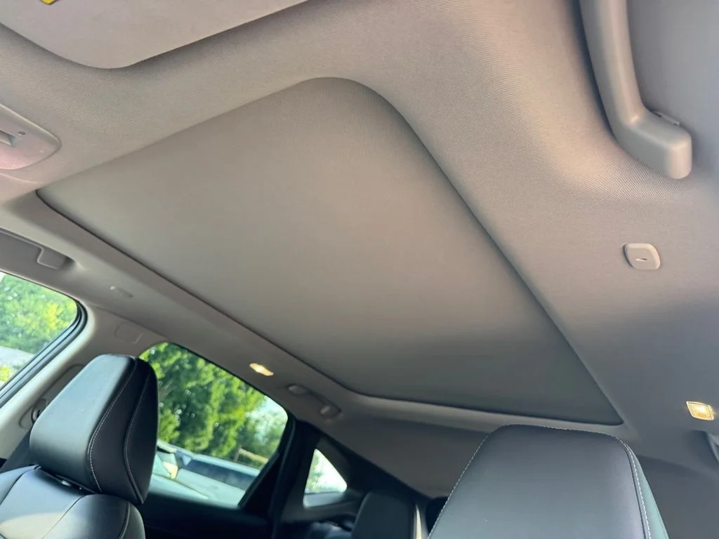 Used 2025 Gray Nissan SL image 21