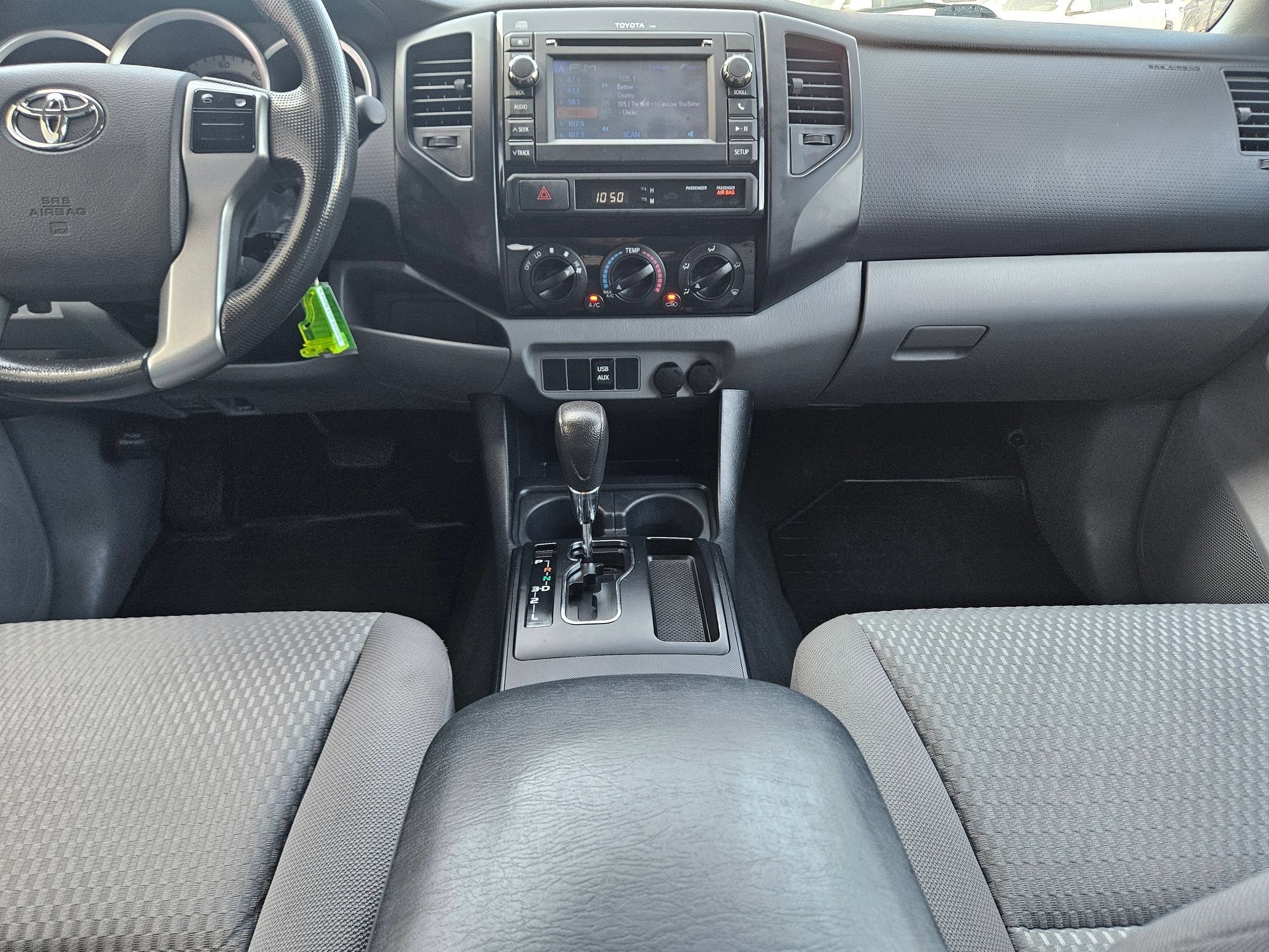 Used 2013 Super White Toyota  image 10