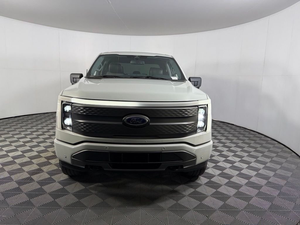 Used 2023 White Ford XLT image 10
