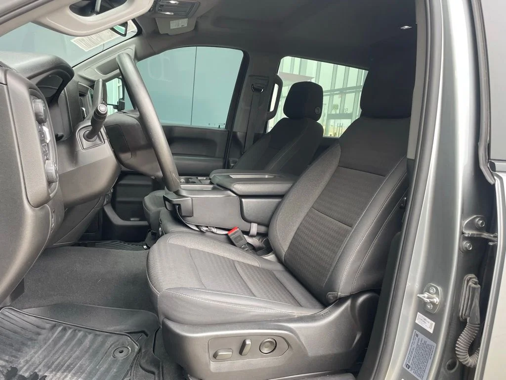 Used 2024 Gray Chevrolet Custom image 10