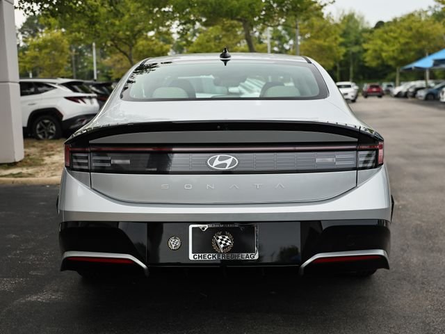 Used 2024 Aero Silver Hyundai SEL image 10
