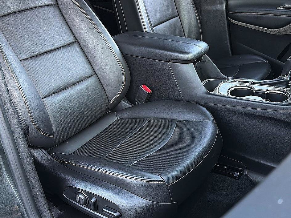 Used 2019 Nightfall Gray Metallic Chevrolet Premier image 24