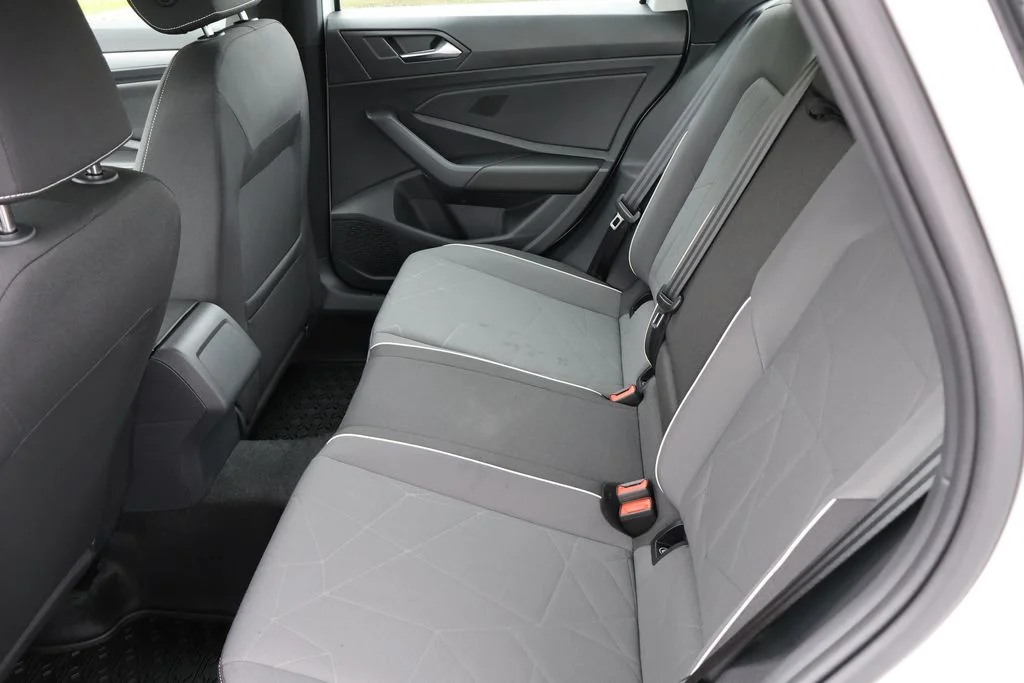 2026 Volkswagen Jetta Sport - Photo 18