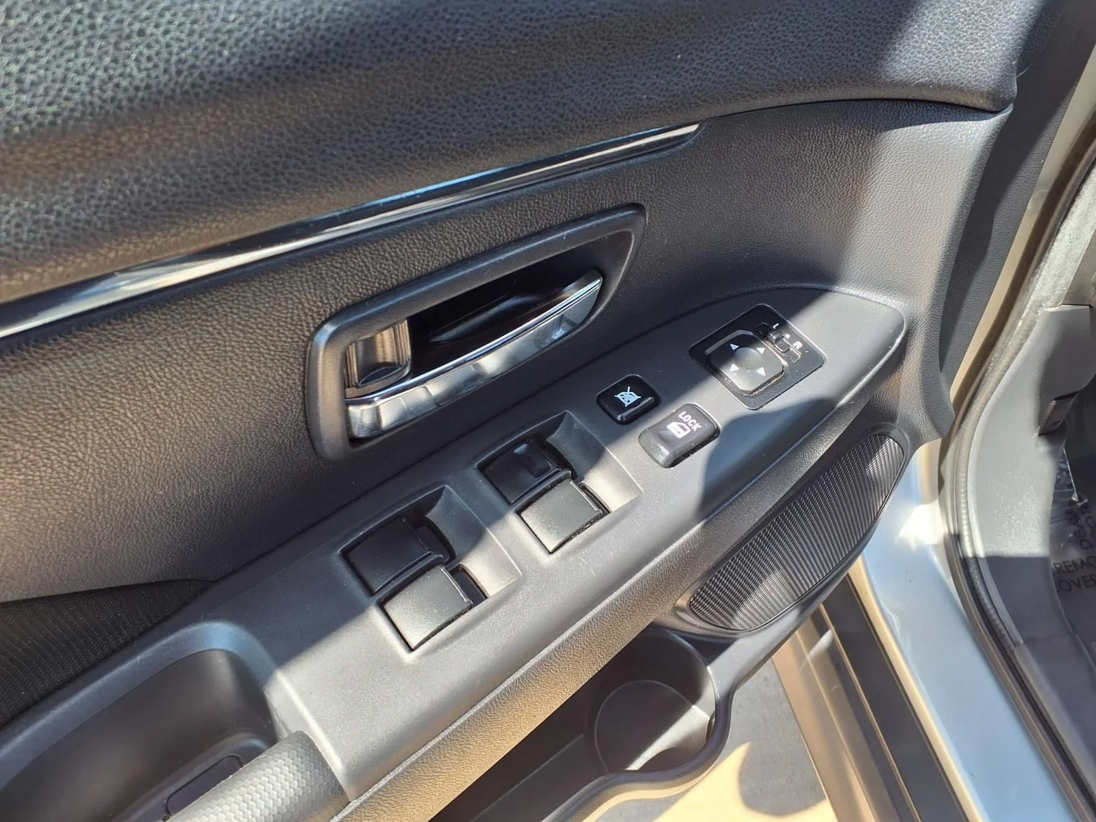 Used 2024 Silver Mitsubishi 2.0 S image 13