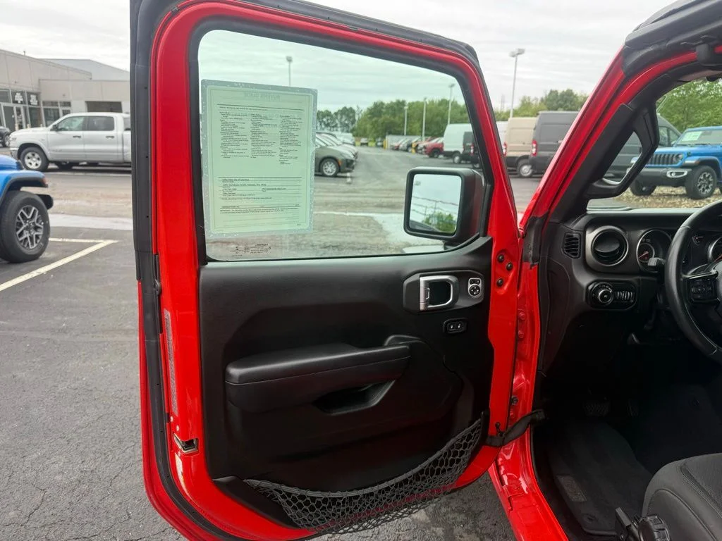 Certified Used 2019 Red Jeep Sport S image 11