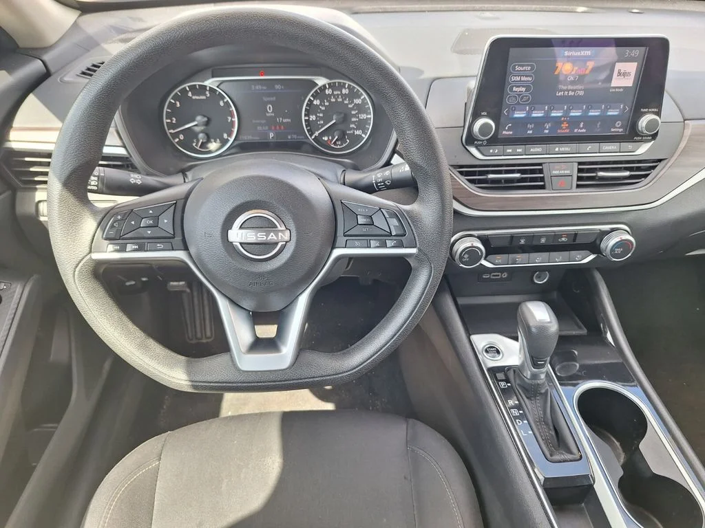2024 Nissan Altima SV - Photo 22
