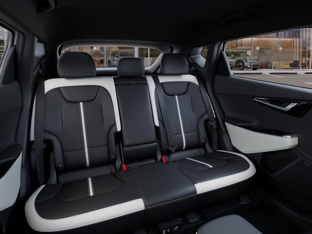 New 2026 Glacial White Pearl / Black Ro Kia GT-LINE image 16