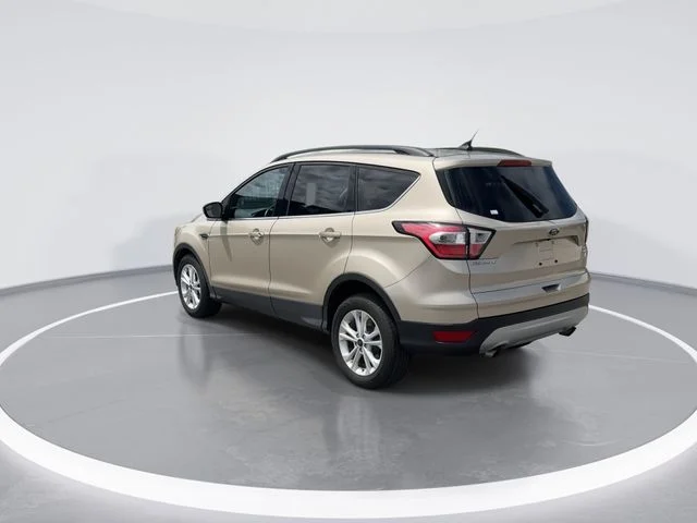 Used 2018 Gold Ford SEL image 5