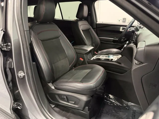 Used 2024 Gray Ford ST-Line image 38