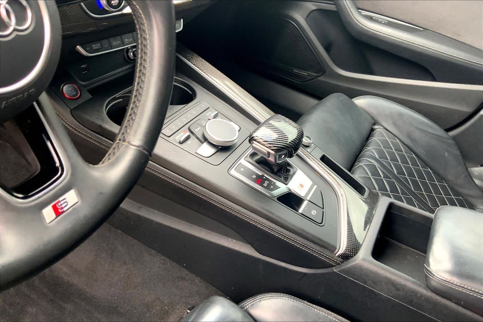 Used 2018 Ibis White Audi Prestige image 16