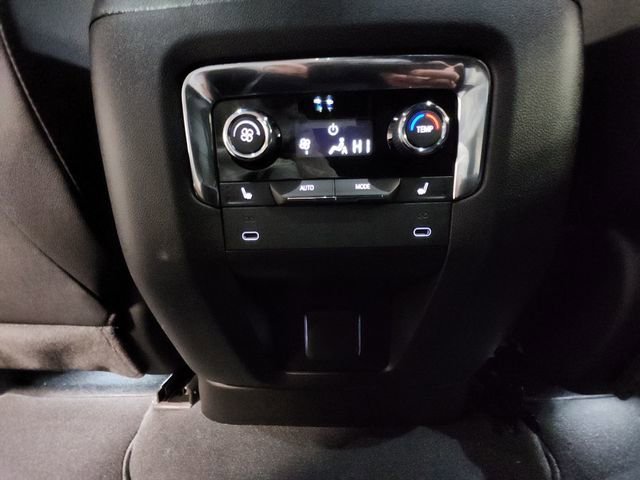 New 2026 Polar White Tricoat Chevrolet Premier image 19