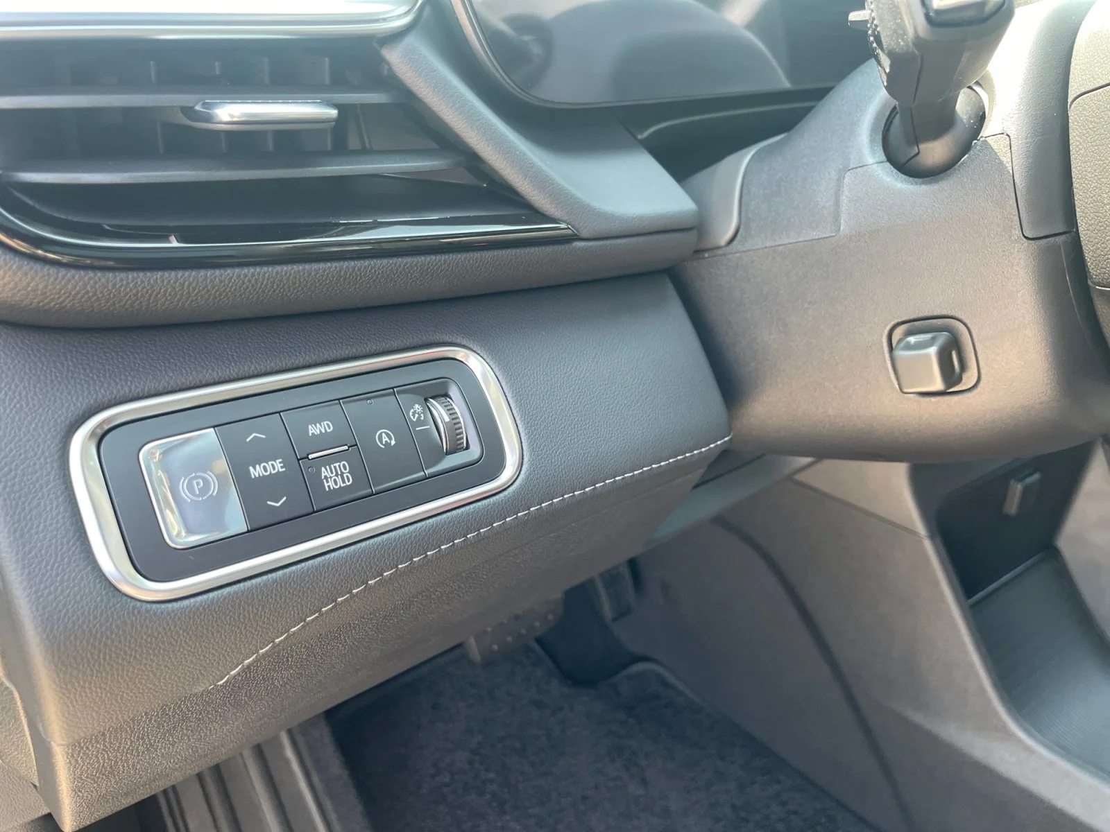 New 2026 Moonstone Grey Metallic Buick Avenir AWD image 14