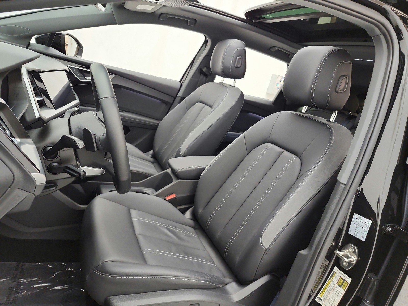 Used 2024 Mythos Black Metallic Audi Premium 50 quattro image 10