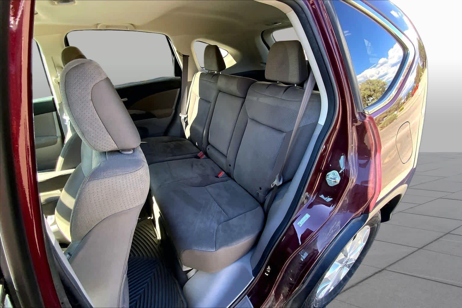 Used 2013 Alabaster Silver Metallic Honda EX image 20
