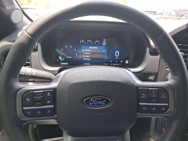 Used 2025 White Ford Lariat image 8