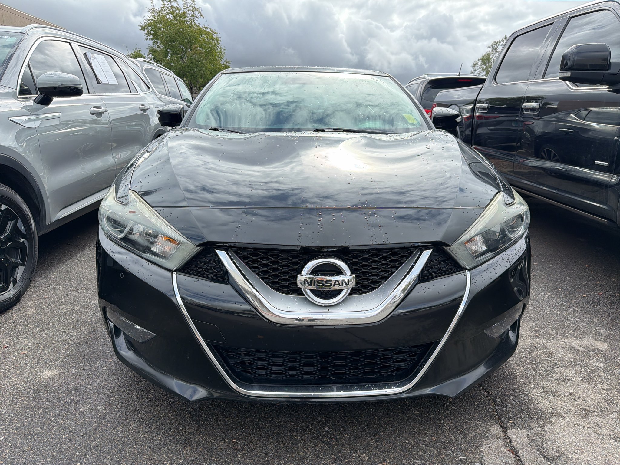 Used 2016 Kh3 - Super Black Nissan 3.5 Platinum image 3