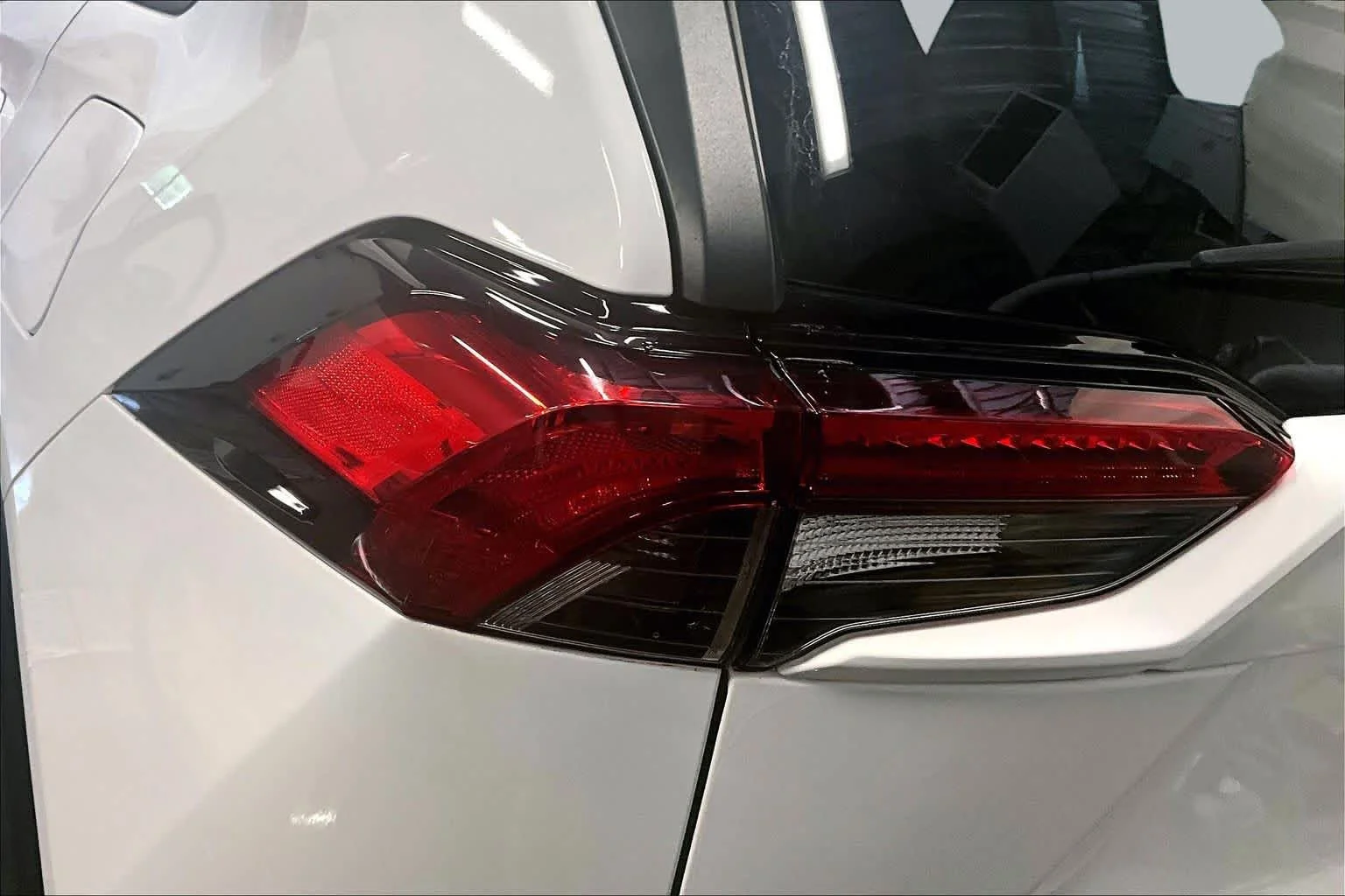 Used 2020 Super White Toyota XLE image 28