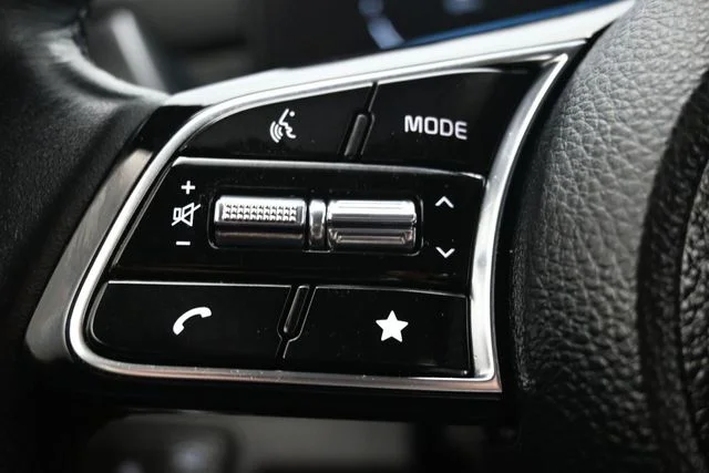 Used 2025 Blue Kia EX image 18