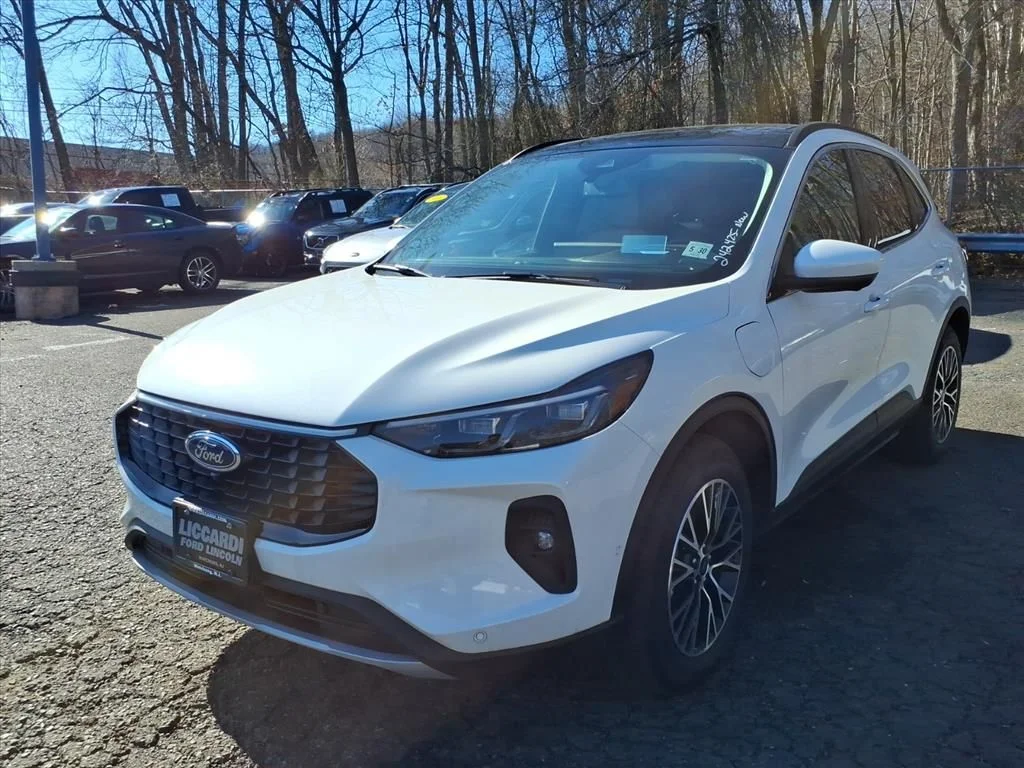 New 2024 Star White Metallic Tri-coat Ford Plug-in Hybrid image 3