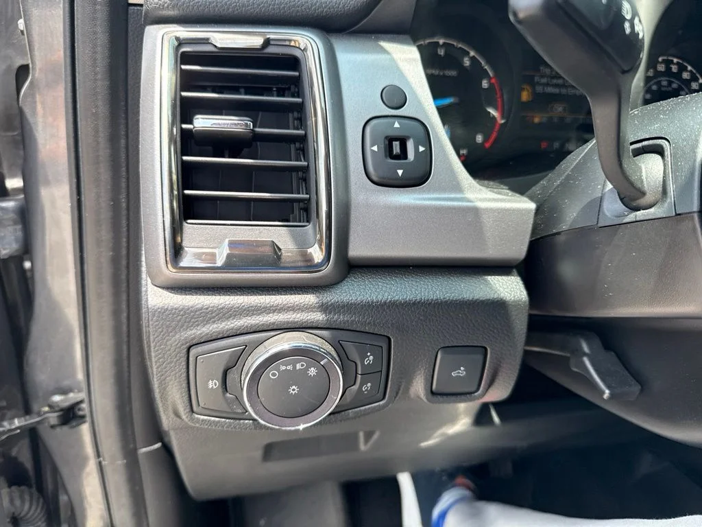 Certified Used 2022 Gray Ford XLT image 10