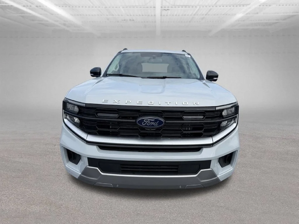 New 2026 Space Silver Metallic Ford Platinum® image 11