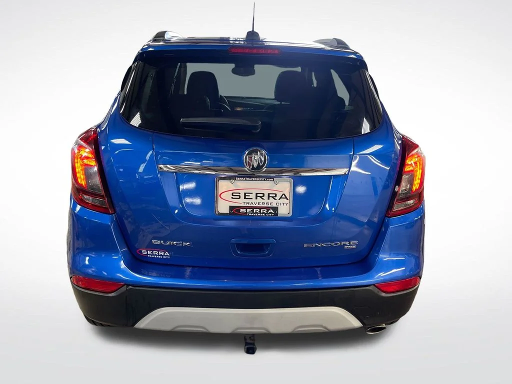 Used 2017 Blue Buick Preferred II image 4