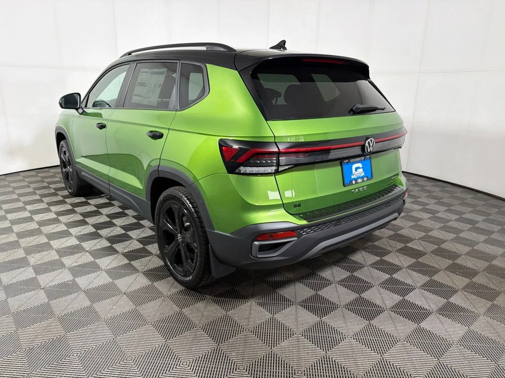 New 2026 Green Volkswagen 1.5T SE Black image 5