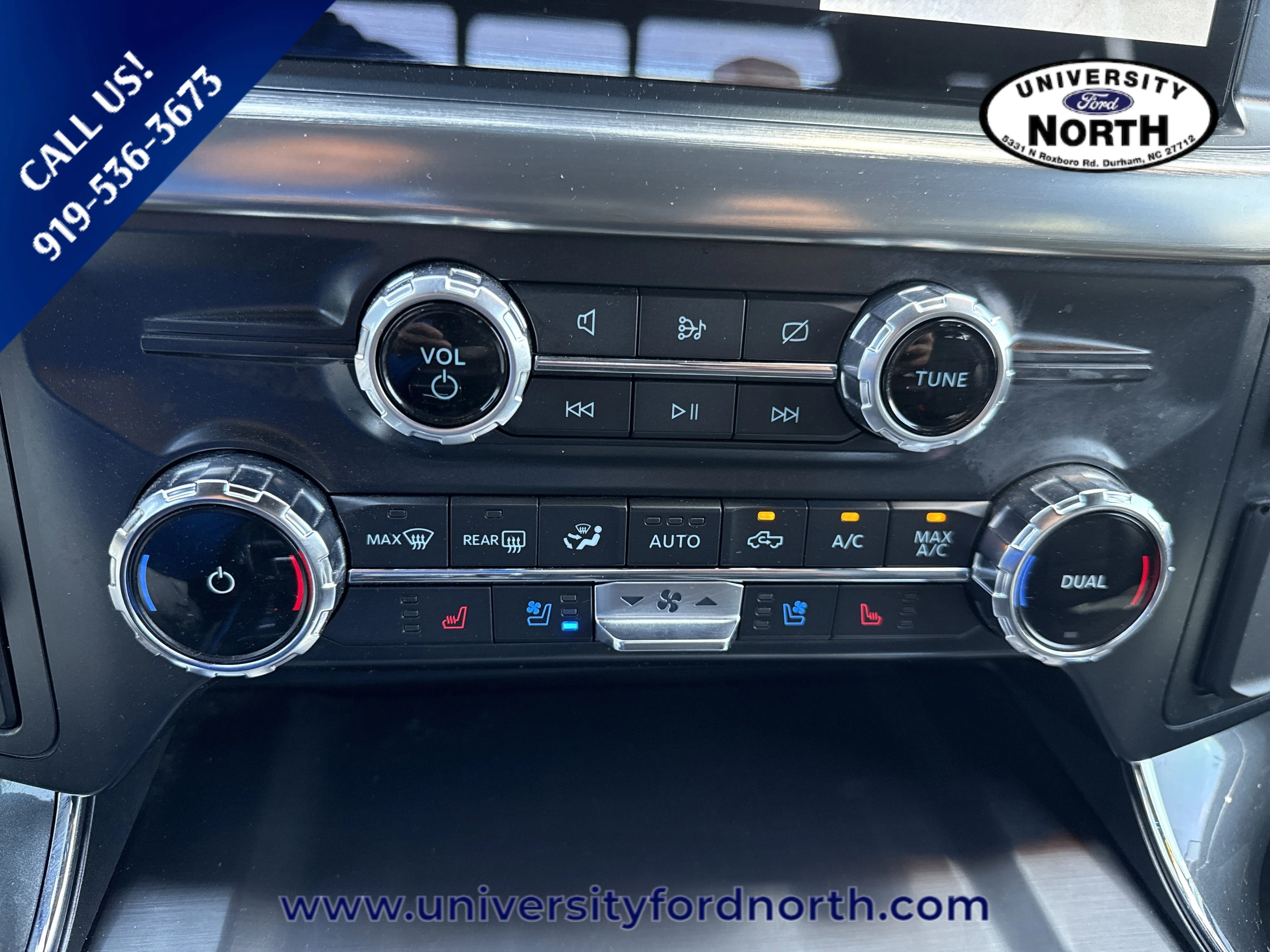 Used 2022 Agate Black Metallic Ford LARIAT image 35