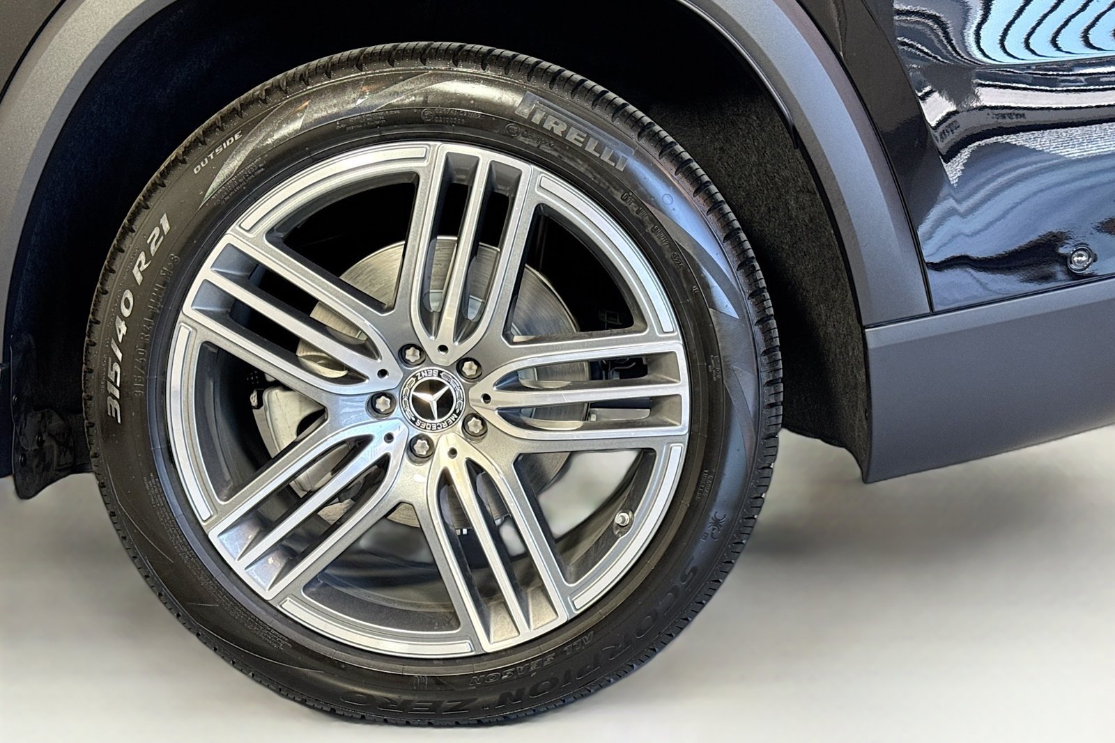 New 2026 Obsidian Black Metallic Mercedes-Benz GLS 450 image 30