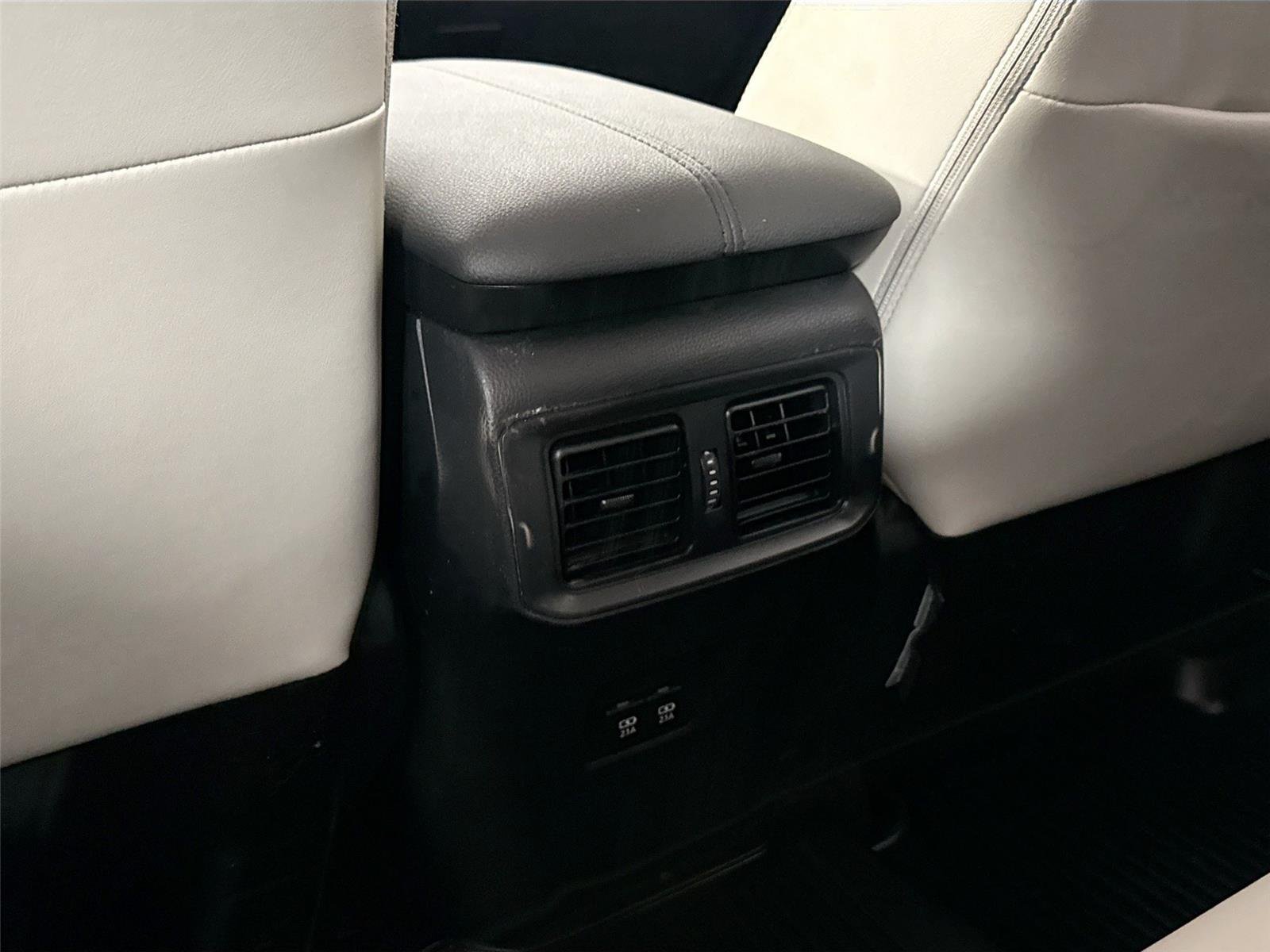Used 2020 Magnetic Gray Metallic Toyota XLE Premium image 33