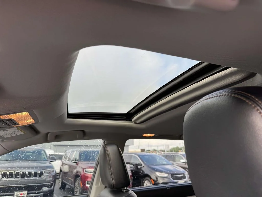 Used 2019 Gray Toyota XLE image 4
