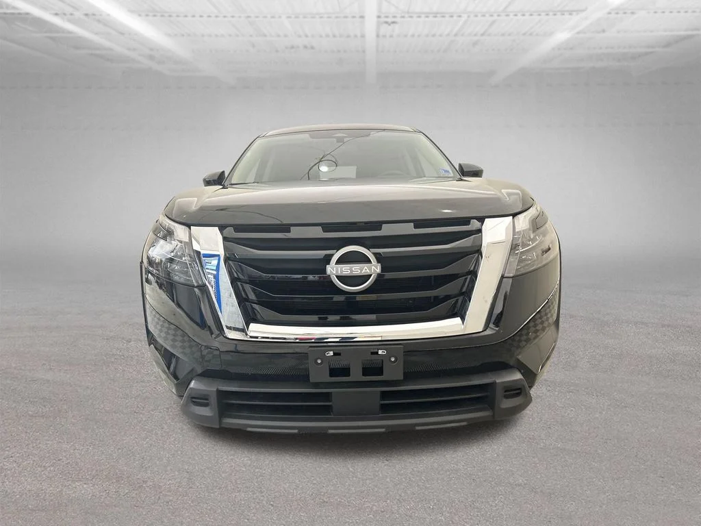 Used 2024 Black Nissan S image 9
