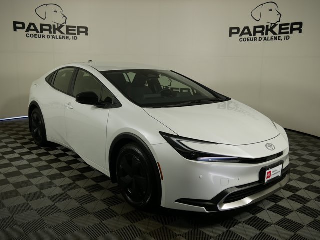 Certified Used 2026 Wind Chill Pearl Toyota SE image 4