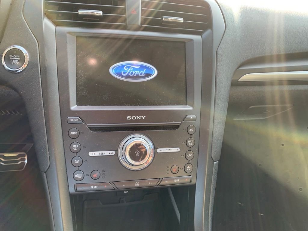 Used 2018 Blue Ford Titanium image 10