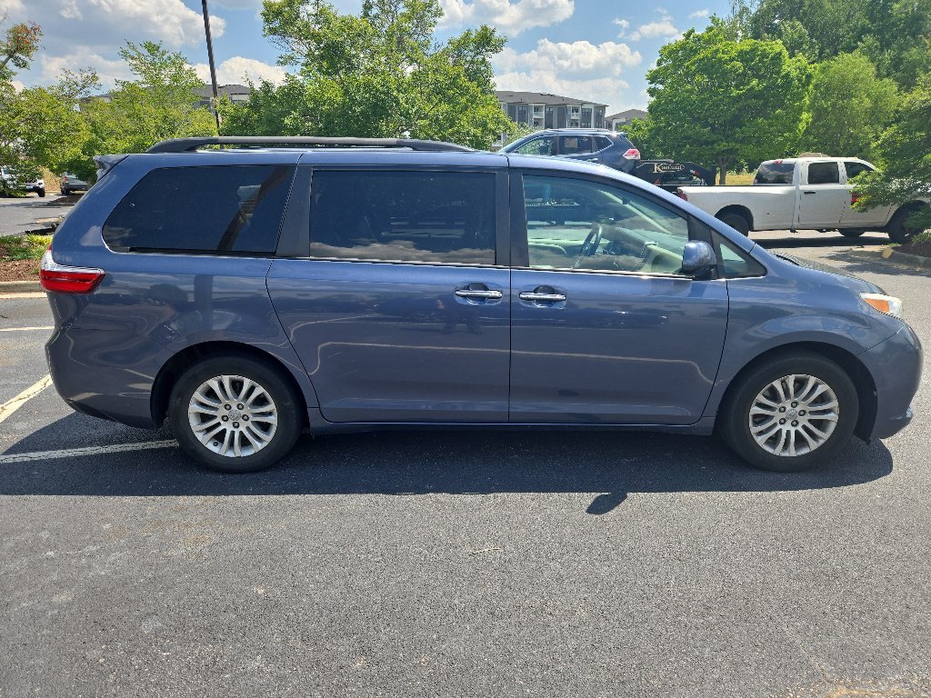 Used 2017 Blue Toyota XLE image 2
