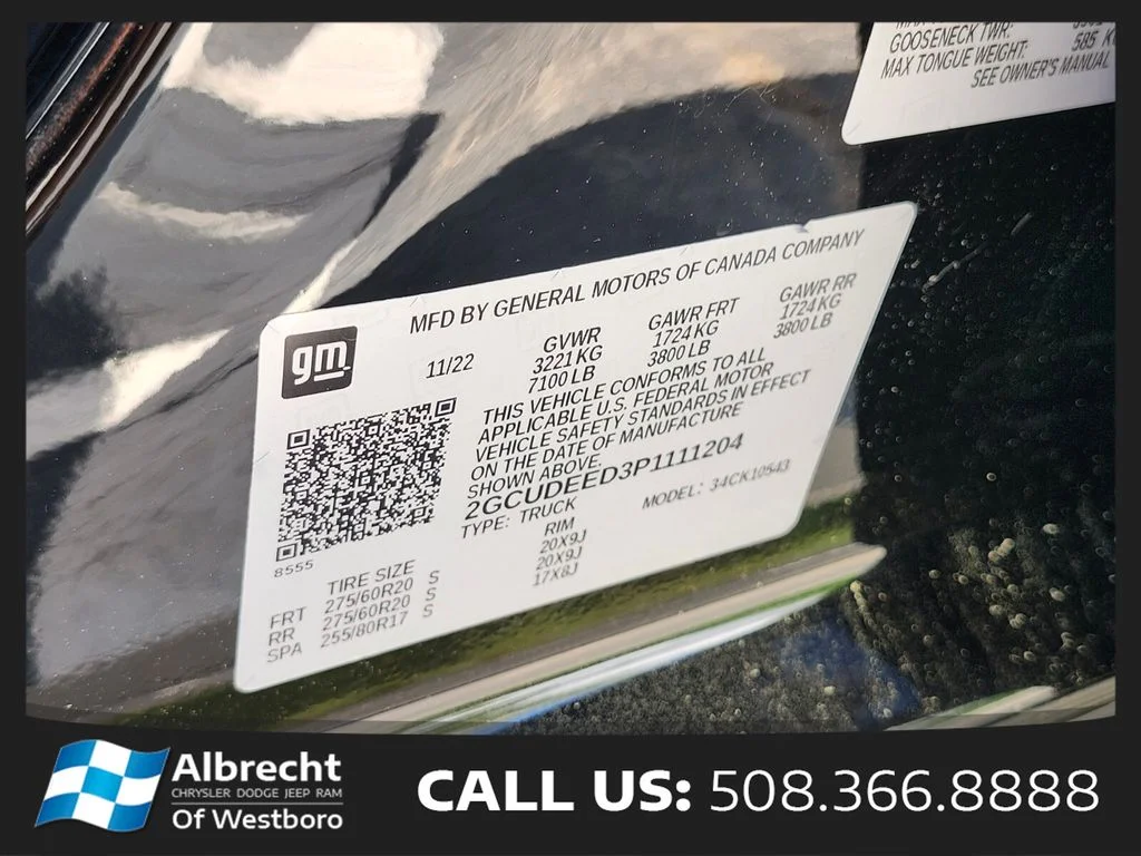 Used 2023 Black Chevrolet RST image 33