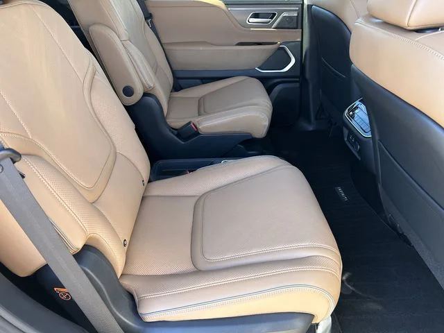 New 2027 BLACK OBSIDIAN INFINITI Luxe 4WD image 14