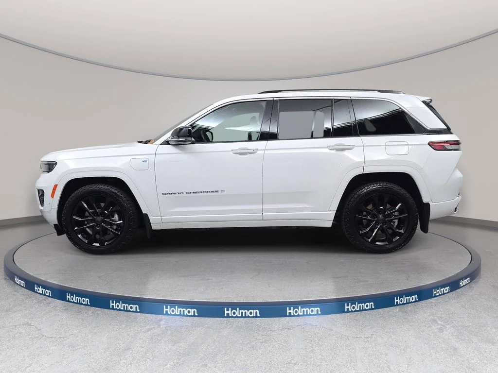 Used 2023 Bright White Clearcoat Jeep Overland 4xe image 9