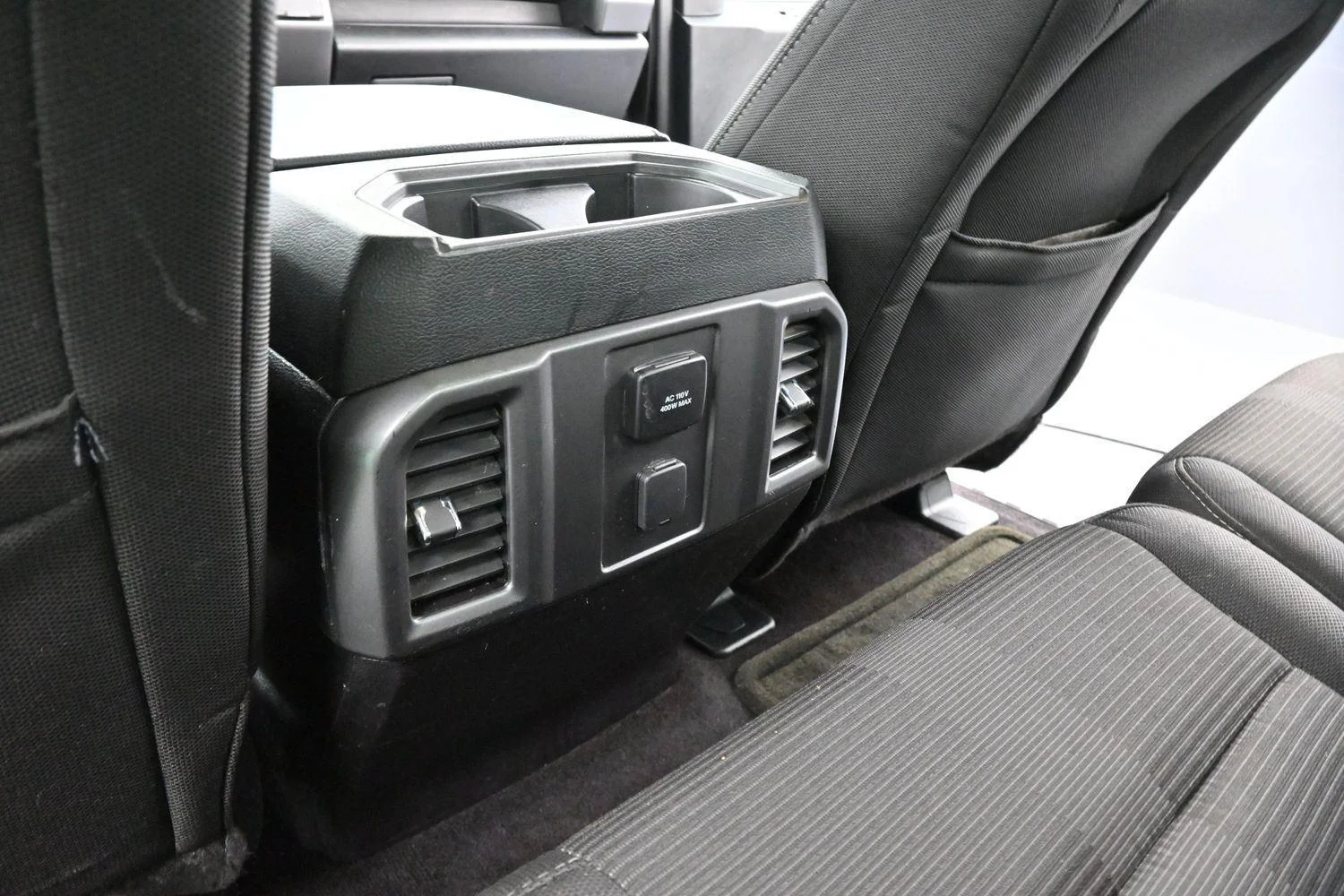 Used 2016 Magnetic Metallic Ford XLT image 31
